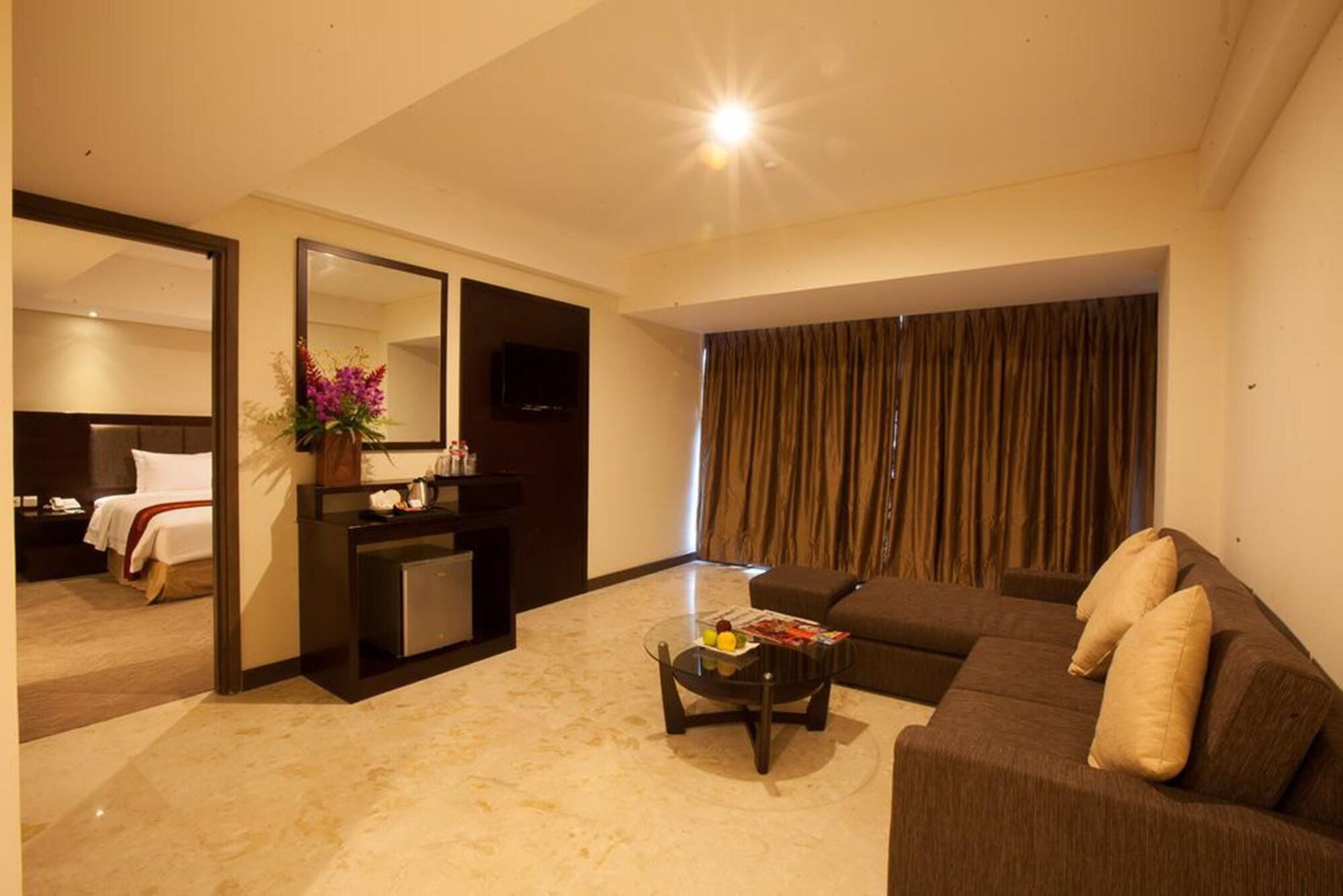 Claro Hotel Kendari Dış mekan fotoğraf