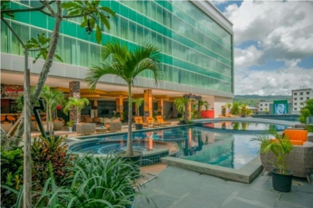 Claro Hotel Kendari Dış mekan fotoğraf