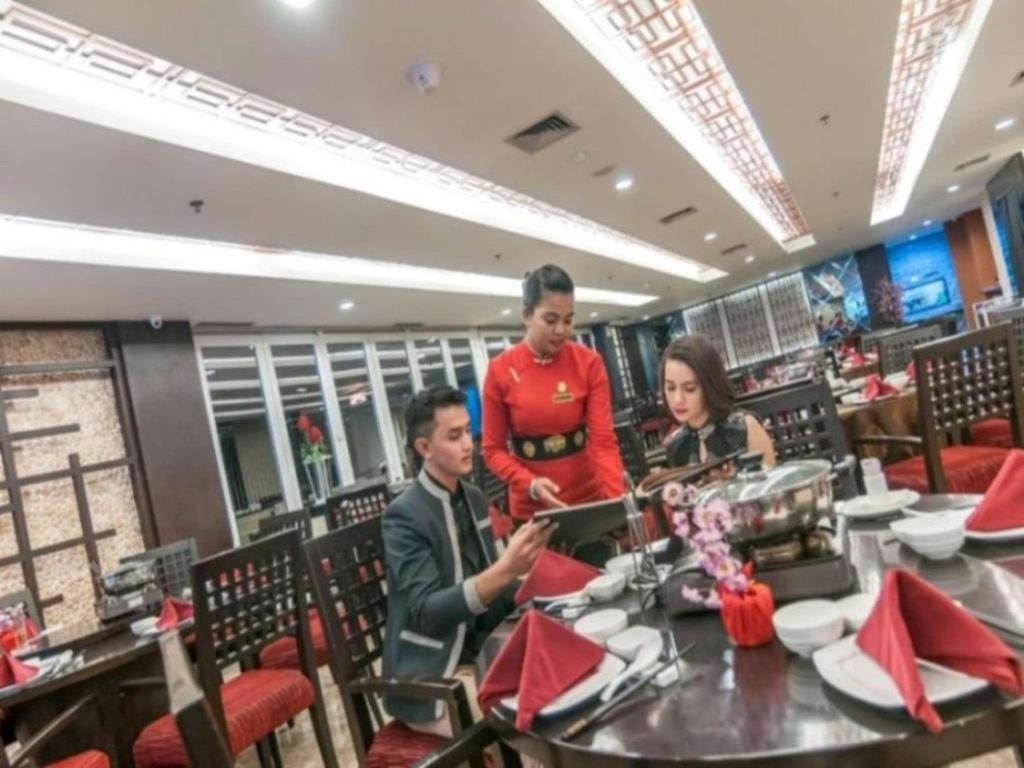 Claro Hotel Kendari Dış mekan fotoğraf