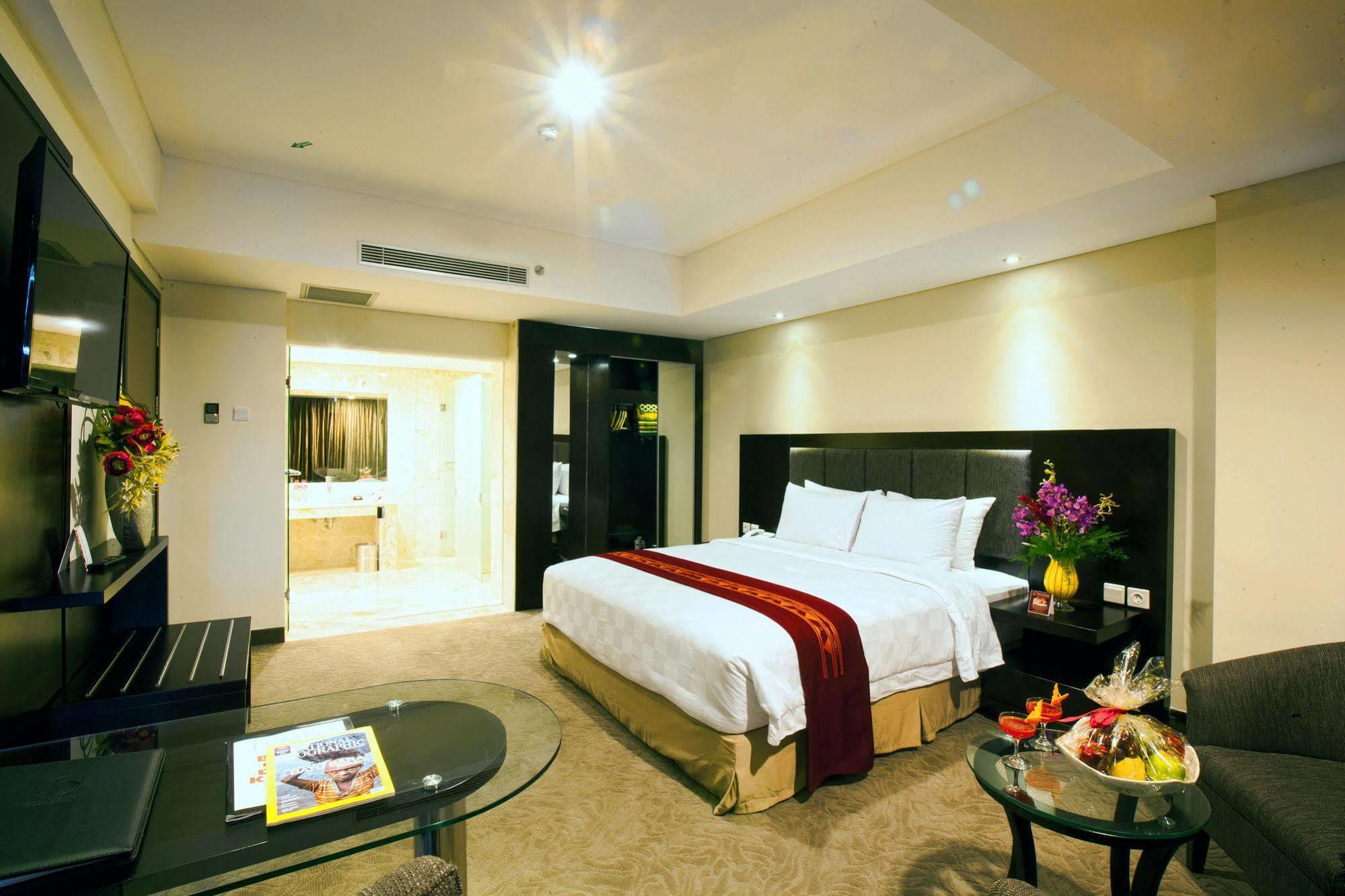 Claro Hotel Kendari Dış mekan fotoğraf