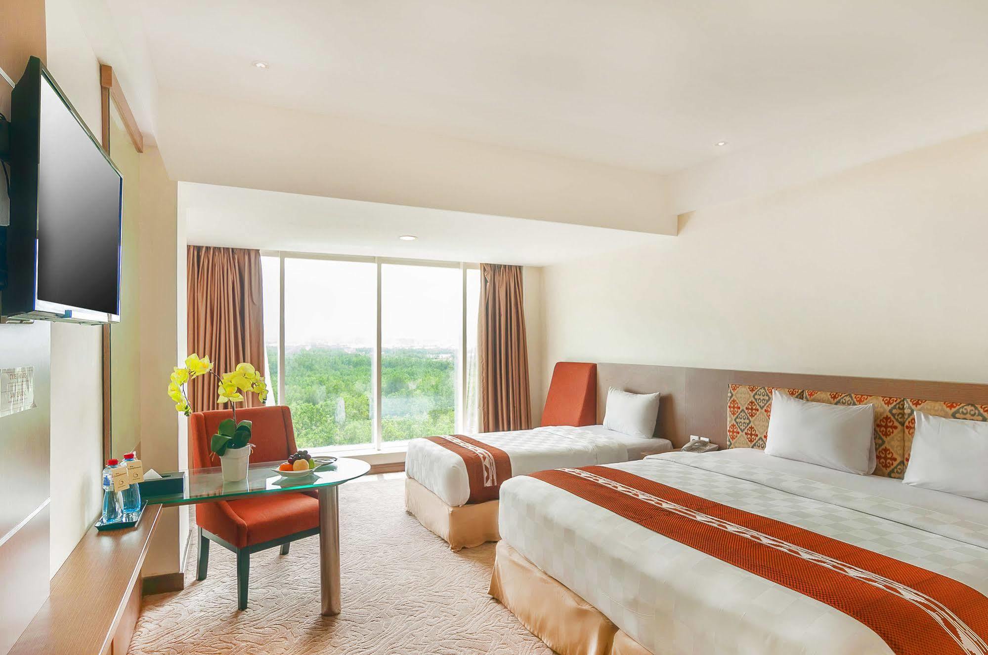 Claro Hotel Kendari Dış mekan fotoğraf