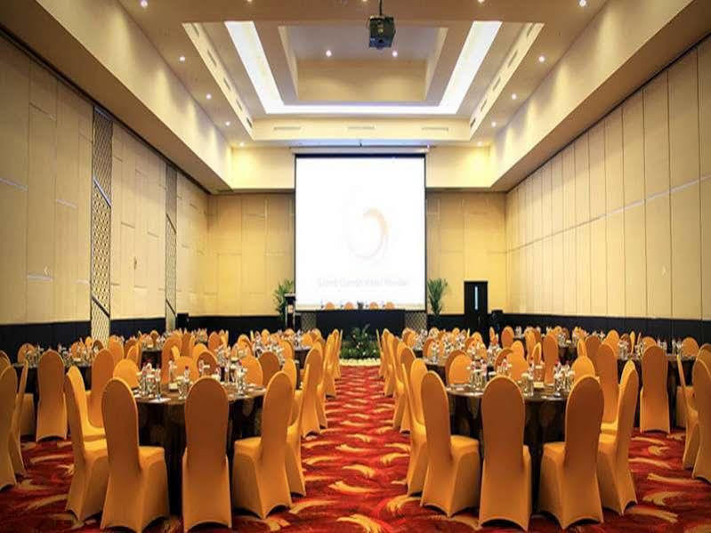Claro Hotel Kendari Dış mekan fotoğraf
